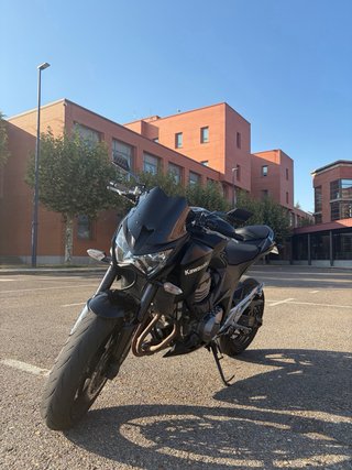 Kawasaki Z800E – 30.000 km – Se vende o cambia