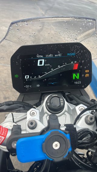 BMW F900R 105cv 36.000km