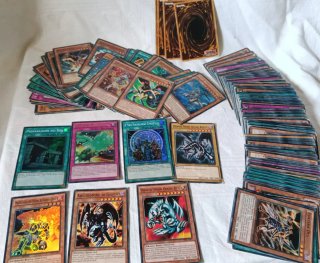Lote 180 Cartas Yu-Gi-Oh! - Encontrado en Desván /