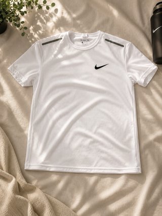 Camiseta Nike blanca