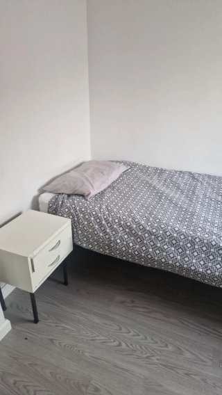 Alquila habitación para una sólo persona