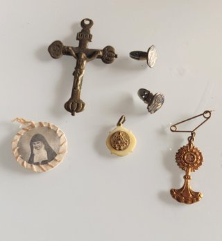 Lote artículos religiosos antiguos