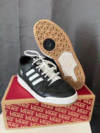 Adidas Forum Low Negras Talla