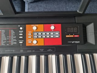 Teclado Yamaha PSR-F51