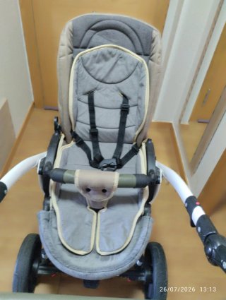 Carro de bebé beige