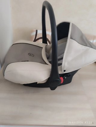 Carro de bebé beige