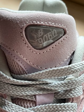 Zapatillas New Balance 9060 Originales Rosa/Gris