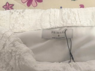Falda-pantalón de encaje blanco