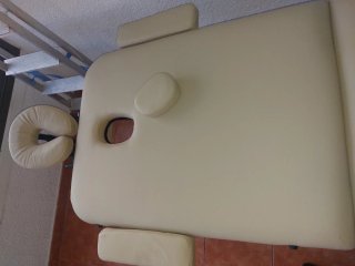 Mesa de masaje Naipo portátil con muchas accesorio
