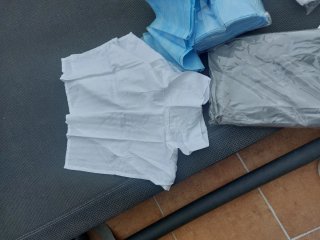 Mesa de masaje Naipo portátil con muchas accesorio