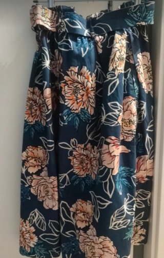 Falda midi floral azul y rosa Stradivarius T.M