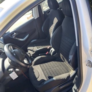Peugeot 208 2010