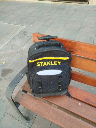 Mochila Stanley Negra y Amarilla