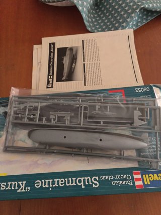 Maqueta Revell Submarino Kursk 1:700