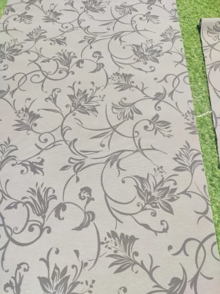 Papel pintado floral beige y marrón