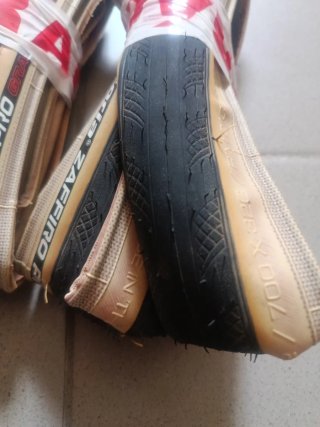 Dois Pneus Vittoria Zaffiro Pro V 700X32