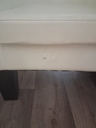 Sillón de piel blanco