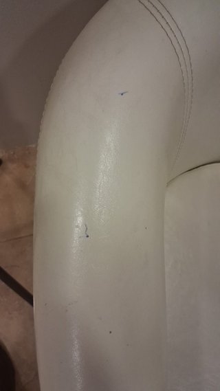 Sillón de piel blanco