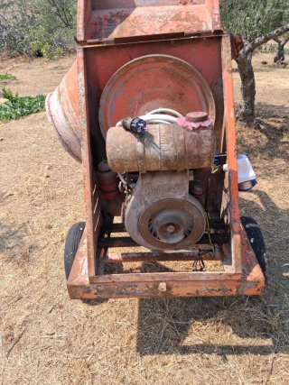 Hormigonera grande con 2 motores