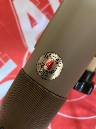 Telescopio Gamo con trípode