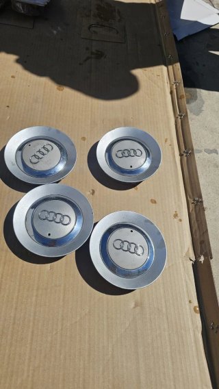Tapacubos Audi Aluminio (4 unidades)