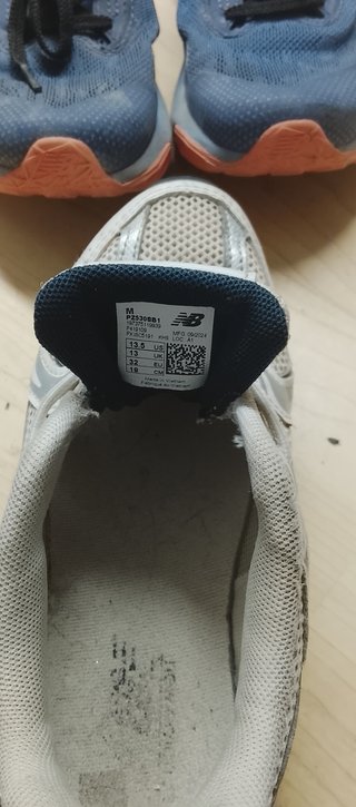 Zapatillas deportivas mujer y niño