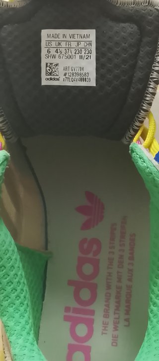Zapatillas deportivas mujer y niño