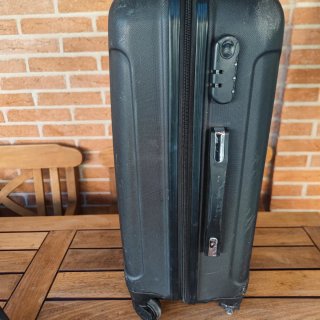 1Trolley Benetton Negro+1 de regalo