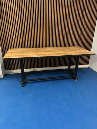 Mesa industrial pino macizo y metal