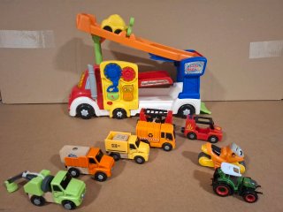 Trailer portacoches + coches de madera