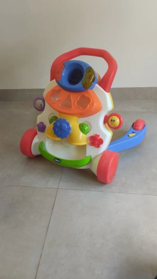 Andador Chicco 2 en 1 con actividades