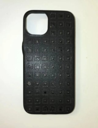 Funda iPhone 13 Negra Bershka Texturizada
