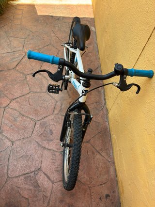 Bicicleta B-Twin Blanca 20