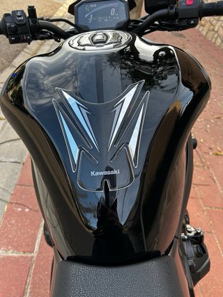 Kawasaki Z900 full 2024