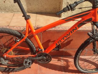 Bicicleta Naranja BTWIN para Reparar