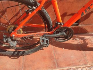Bicicleta Naranja BTWIN para Reparar