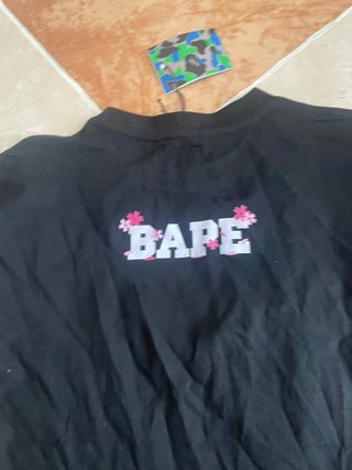 Camiseta Bape Árbol Sakura Negra y Rosa