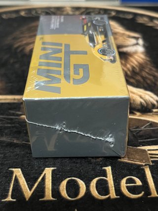 Cadillac V-Series.R #01 MINI GT 1:64
