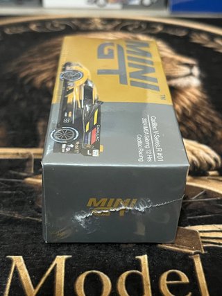 Cadillac V-Series.R #01 MINI GT 1:64