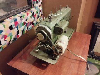 Máquina de coser Refrey Transforma
