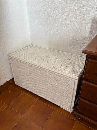 Cajón de mimbre blanco
