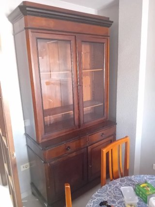Mueble comedor madera con cajones