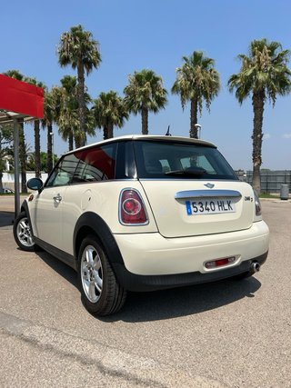 MINI One D 2012
