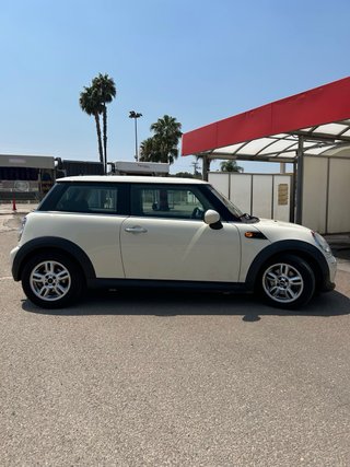MINI One D 2012