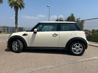 MINI One D 2012