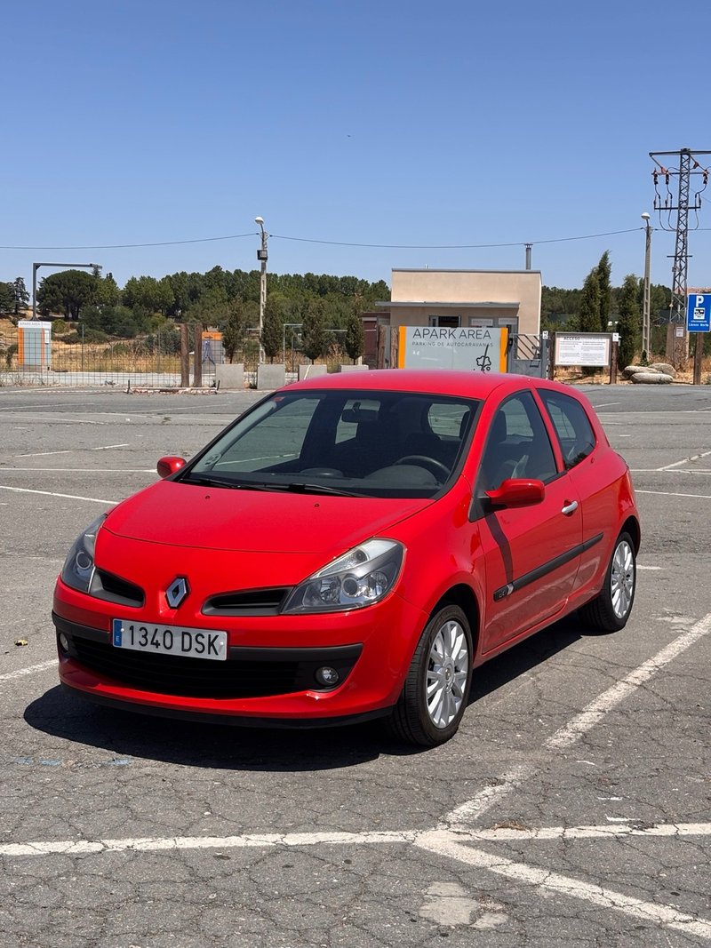 Renault Clio 2005 - foto 1