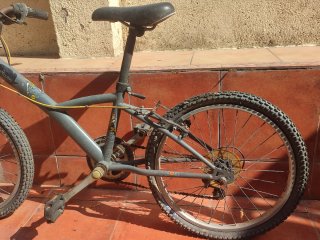 Bicicleta infantil para reparar