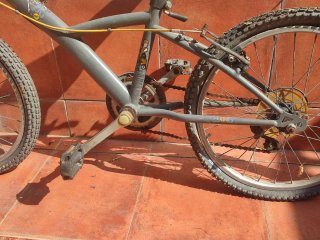 Bicicleta infantil para reparar