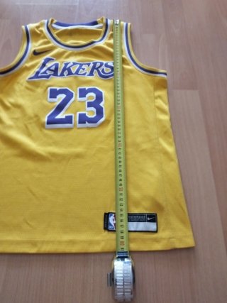 Camiseta Lakers 23