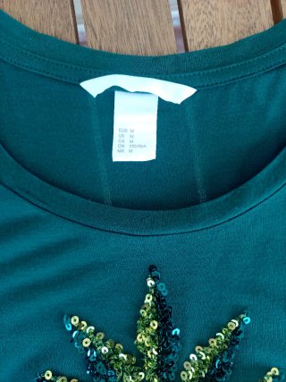 Camiseta H&M Piña Lentejuelas Verde